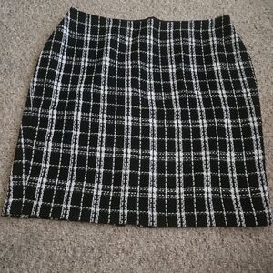 Calvin Klein Black and White Checkered Pencil Skirt